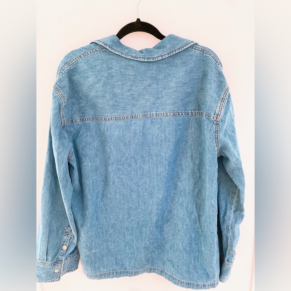 Aritzia Denim Forum The '90s Chloe Denim Shirt - Picture 4 of 8